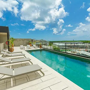 Impresionante Tuk Apartahotel